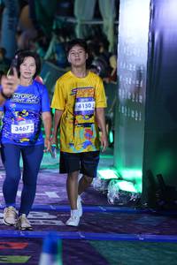 BIB: 4150, 3467
                            <button type="button" onclick="openModal(26233495)" class="btn btn-primary btn-sm float-right btn-popup" data-toggle="modal" data-target=".modal-high-quality">
                        <i class="fas fa-shopping-cart"></i> Add to Cart
                    </button>
                                            <button type="button" onclick="isThisMe(26233495, true)" class="btn btn-success btn-sm float-right btn-popup btn-isme hidden" data-toggle="tooltip" data-placement="bottom" title="นี่คือรูปของคุณใช่ไหม คลิกที่นี่เพื่อเอาเข้าอัลบั้ม">
                        <i class="fas fa-plus"></i> Add to album
                    </button>
                    <button type="button" onclick="isThisMe(26233495, false)" class="btn btn-warning btn-sm float-right btn-popup btn-isnotme hidden">
                        <i class="fas fa-ban"></i> Remove from album
                    </button>